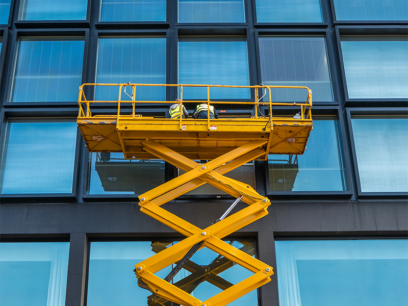 Equipos inteligentes de alta altitud ayudan a combatir incendios urbanos